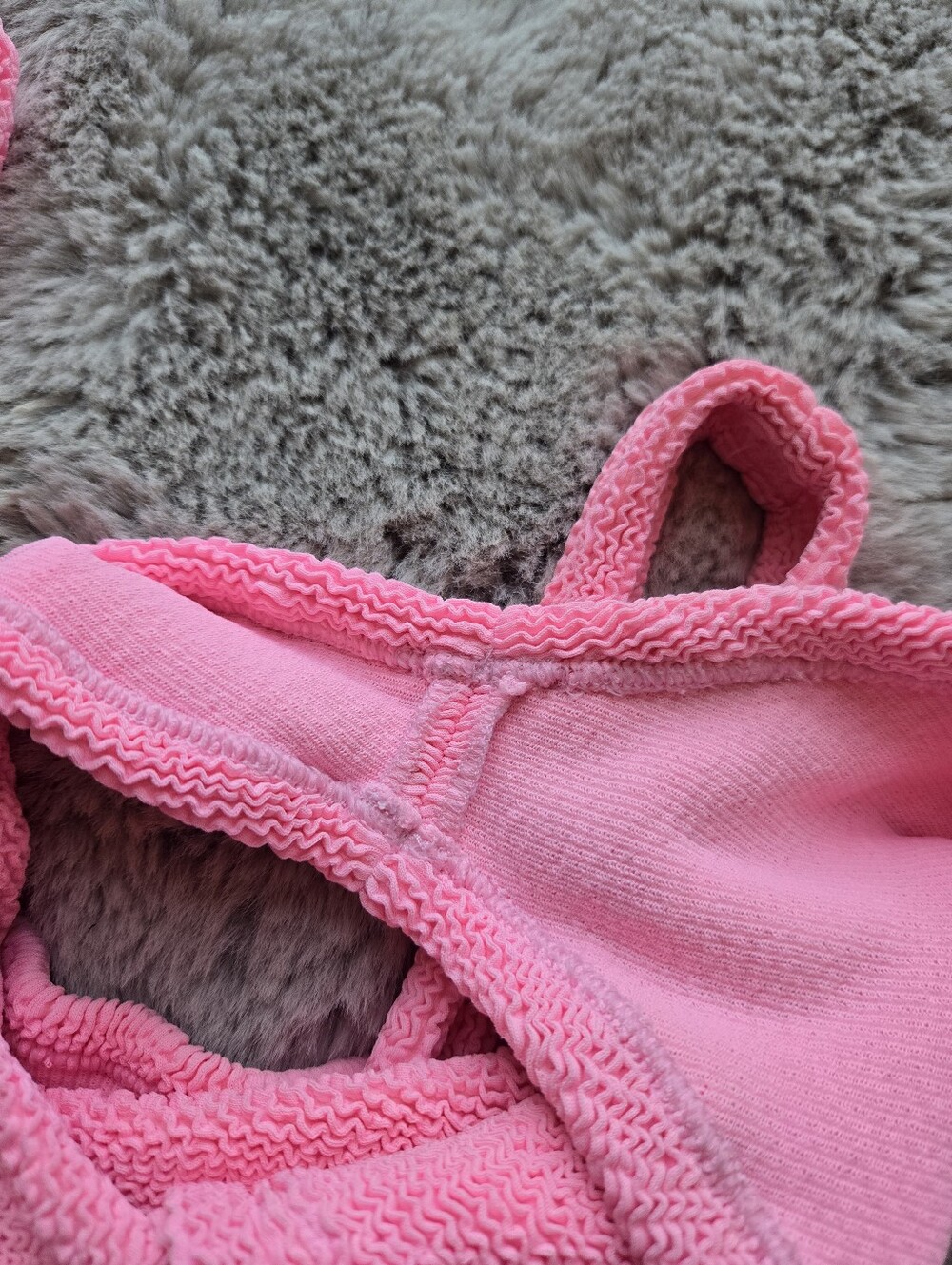 HUNZA G Crinkle Square Neck Bubblegum Swimsuit - Picture 14 of 16